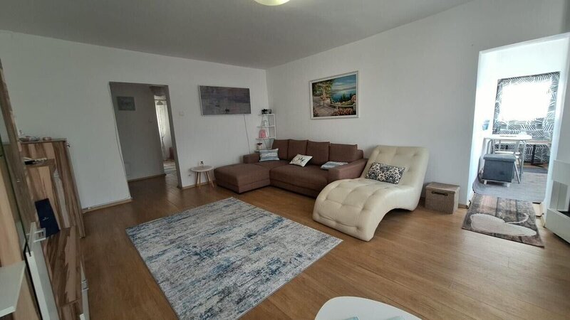 Piata Muncii, Iancului, apartament 1989, decomandat, 3 camere.