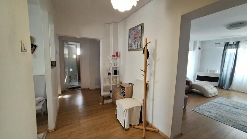 Piata Muncii, Iancului, apartament 1989, decomandat, 3 camere.
