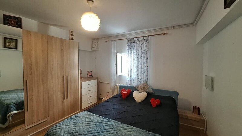 Piata Muncii, Iancului, apartament 1989, decomandat, 3 camere.