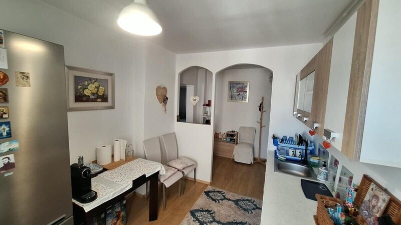 Piata Muncii, Iancului, apartament 1989, decomandat, 3 camere.